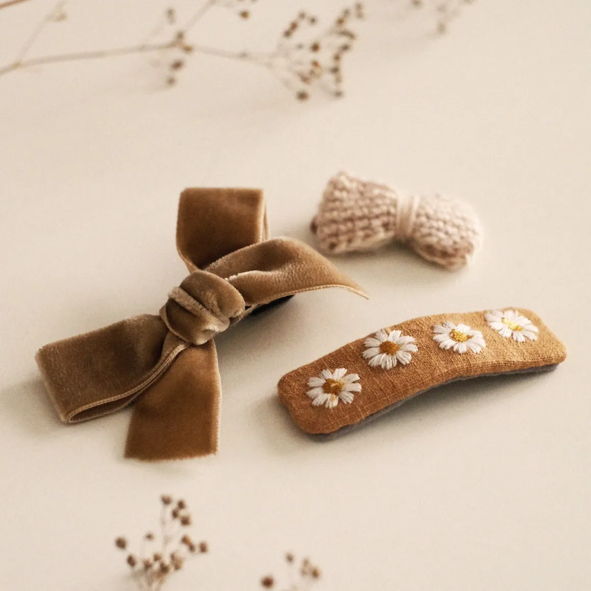 Beige Hair Clip Set