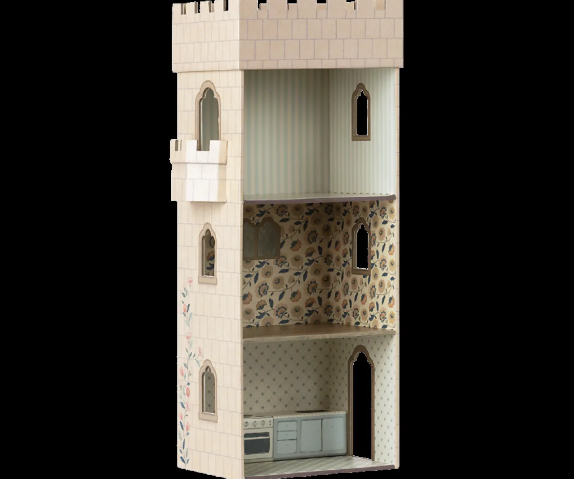 Castle with Kitchen