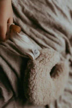 Cuddly Pacifier Holder | Teddy Beige