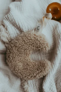 Cuddly Pacifier Holder | Teddy Beige