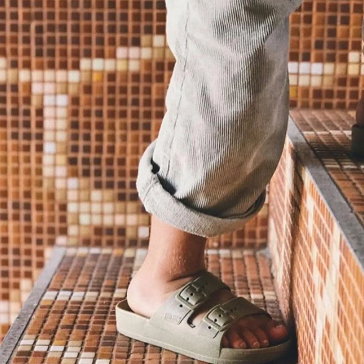 Freedom Moses Slides Shoes | KHAKI