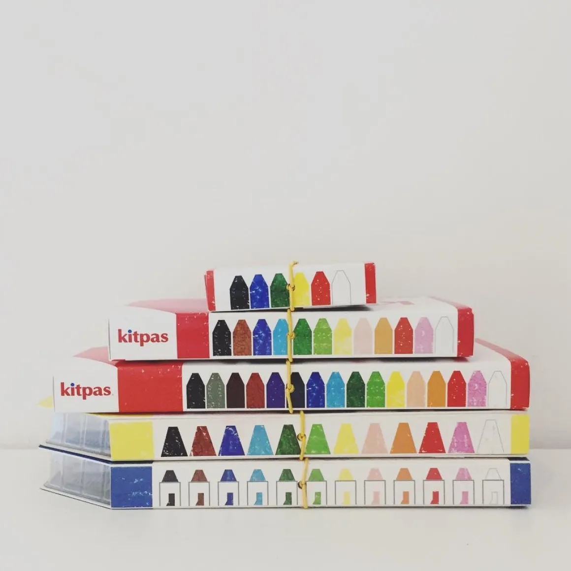 Medium Crayons by Kitpas (6 Colours)