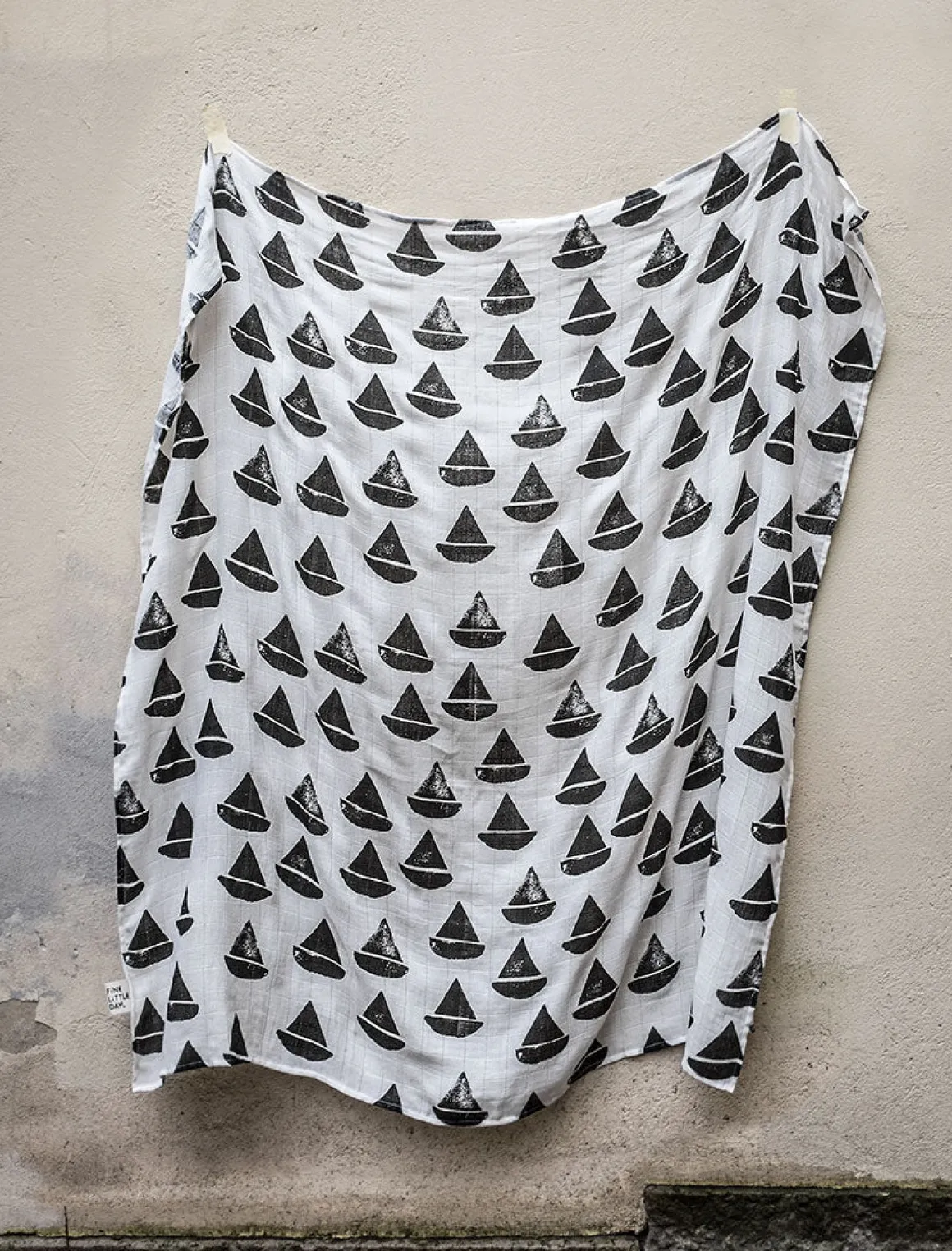 100% Organic Boat Boat Muslin Blanket, White/Black by Fine Little Day