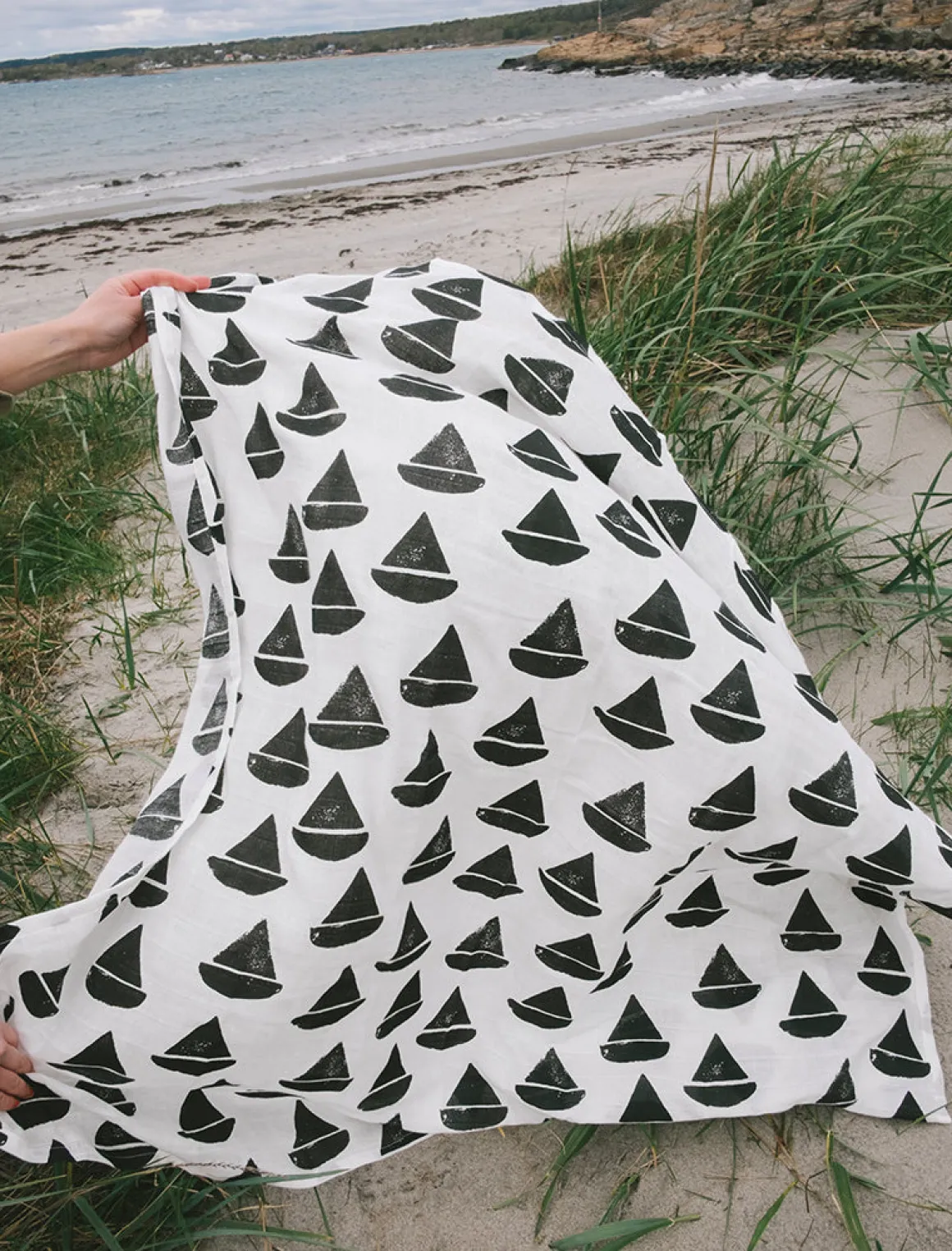 100% Organic Boat Boat Muslin Blanket, White/Black by Fine Little Day