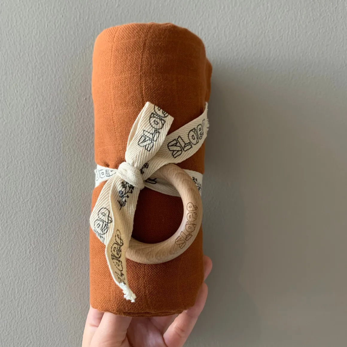 Organic Cotton XL Muslin Swaddle Cloth by Play at Slaep - Multiple Colours