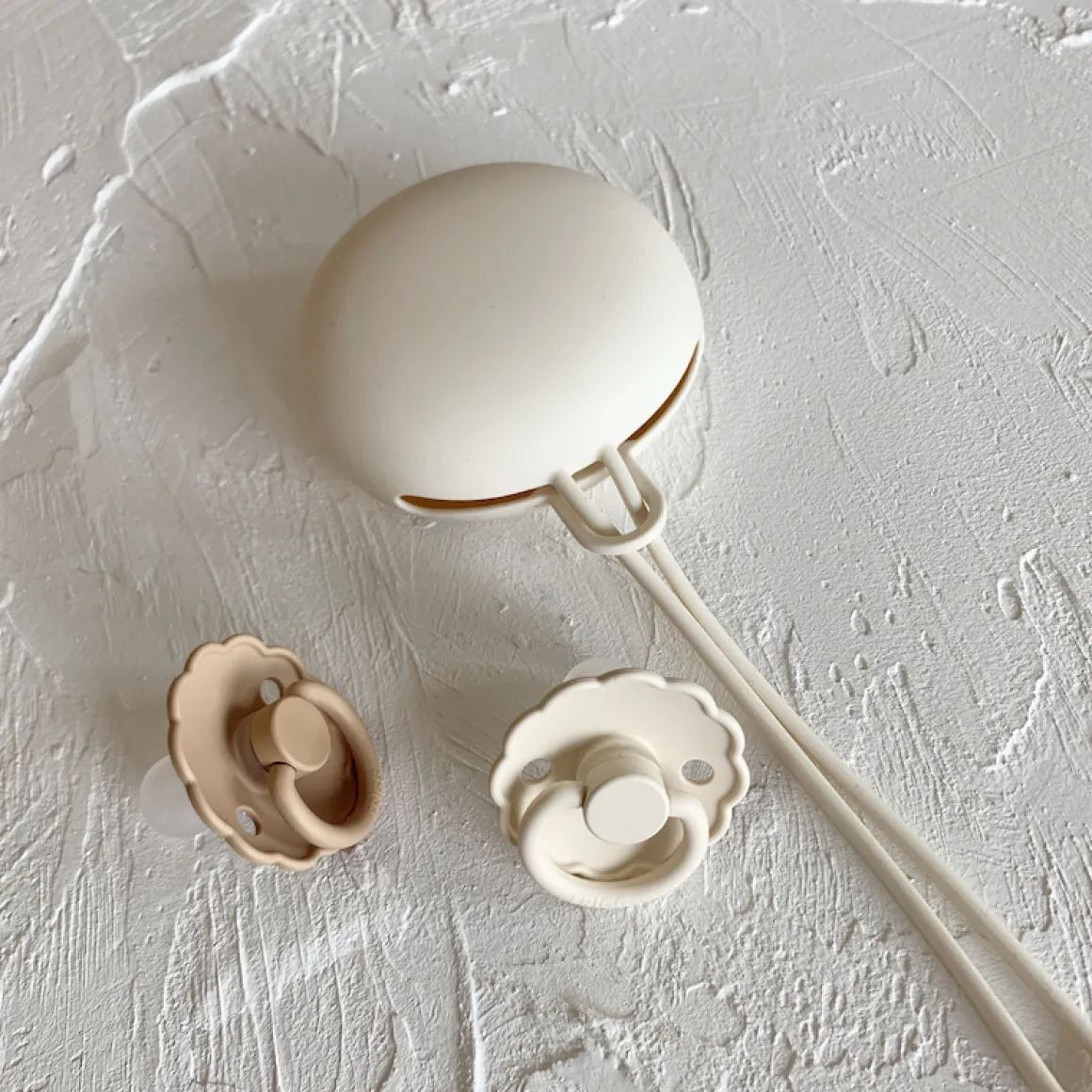 Rommer Pacifier Case | Crème